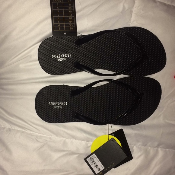 Forever 21 Shoes - black flip flops